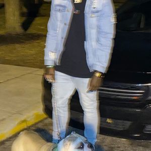 Meet your Posher, Emmanuel